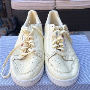 ADIDAS MEN'S CONTINENTAL 80 SNEAKERS, MIST SUN/ HI RES AQUA / SCARLET Size 11